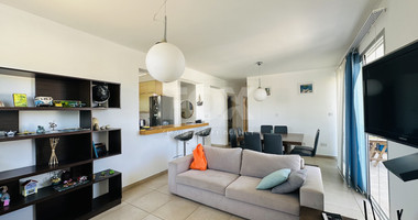 For Sale Three bedroom apartment in Paphos center