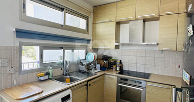 For Sale Three bedroom apartment in Paphos center