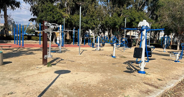 Four bedroom apartment with sea view for rent in Agios Tychonas tourist area , Limassol