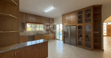 FOR RENT LARGE SIX BEDROOM VILLA WITH SWIMMING POOL AND SEPARATE GUEST AREA IN AGIOS ATHANASIOS.