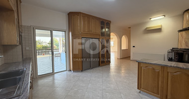 FOR RENT LARGE SIX BEDROOM VILLA WITH SWIMMING POOL AND SEPARATE GUEST AREA IN AGIOS ATHANASIOS.