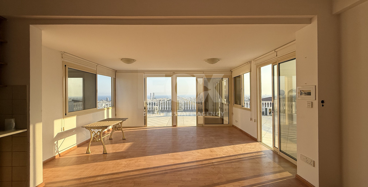 FOR RENT LARGE SIX BEDROOM VILLA WITH SWIMMING POOL AND SEPARATE GUEST AREA IN AGIOS ATHANASIOS.