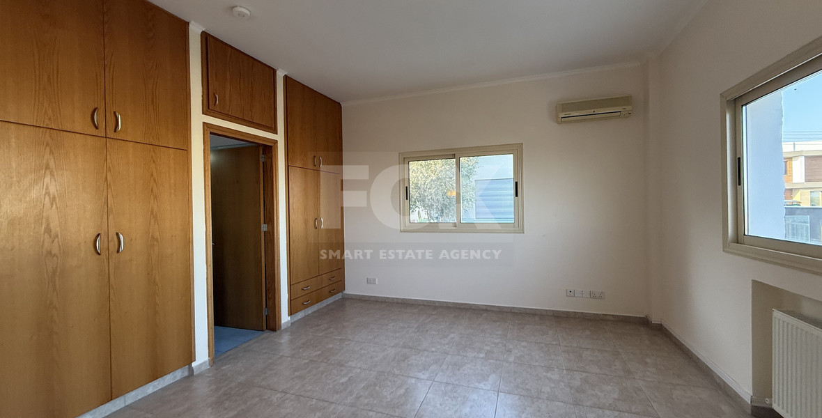 FOR RENT LARGE SIX BEDROOM VILLA WITH SWIMMING POOL AND SEPARATE GUEST AREA IN AGIOS ATHANASIOS.