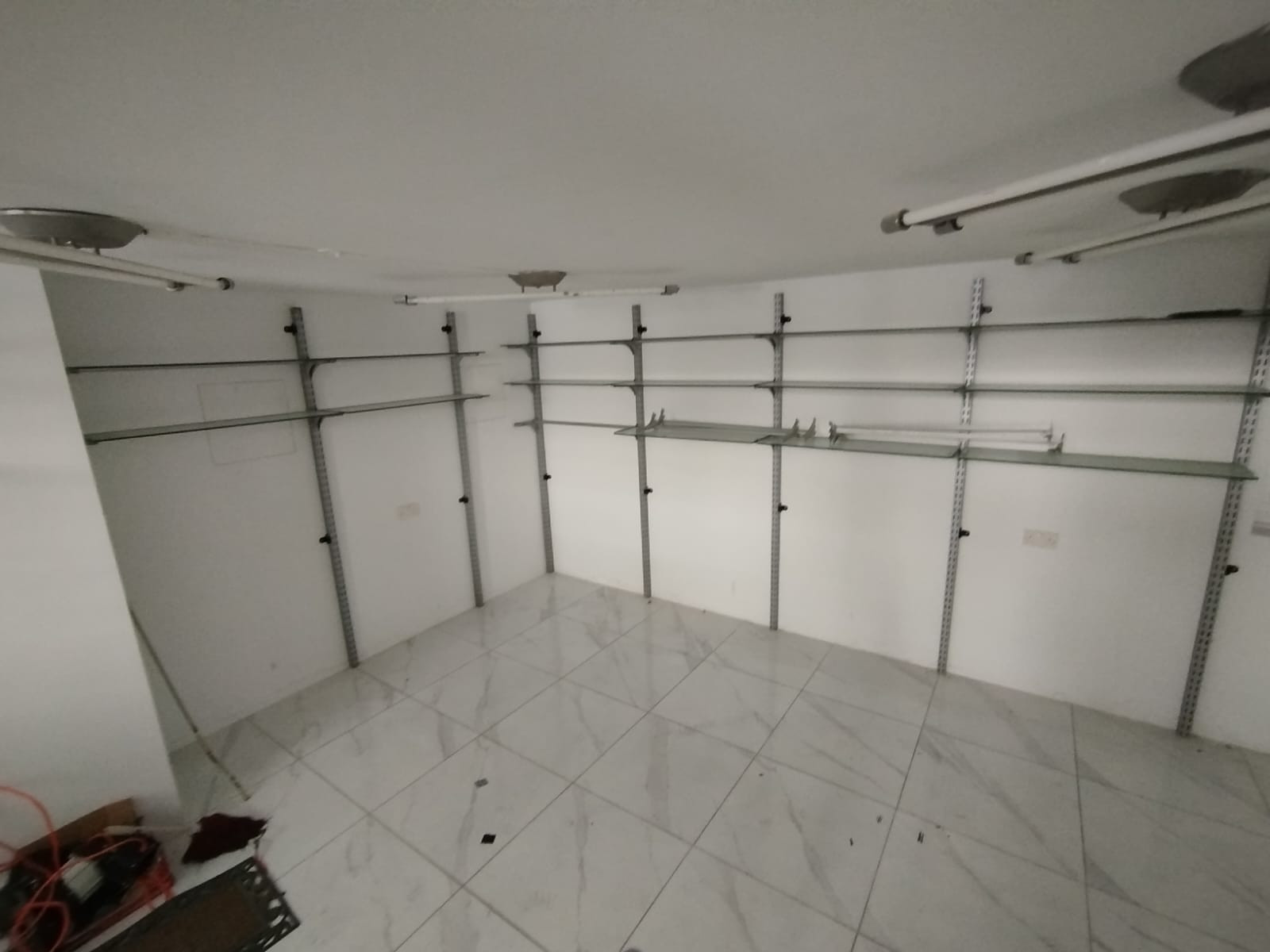 Tienda 150 m² en Pafos, Chipre