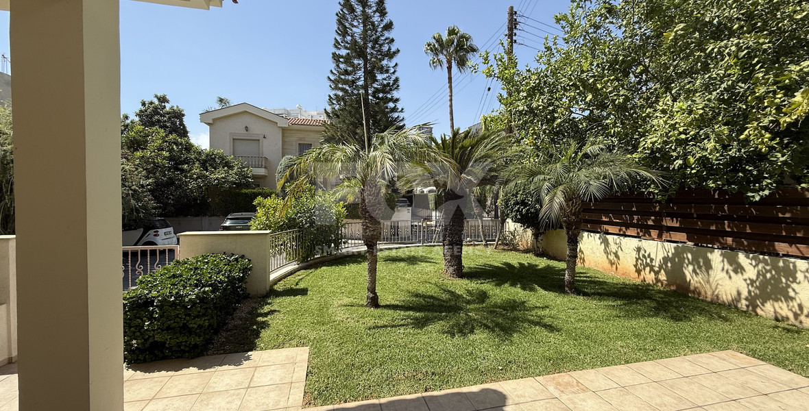 Rent: Unfurnished four bedroom villa in Potamos Germasogeias walking distance to the sea