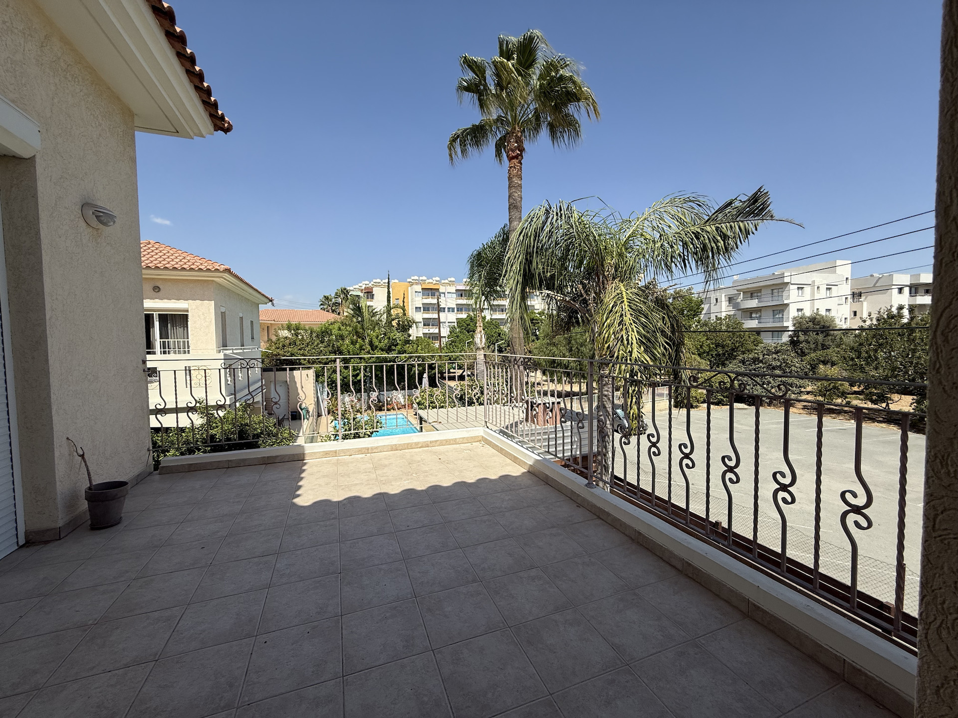 Mieszkanie 4 pokoi 300 m² w Jermasoja, Cypr