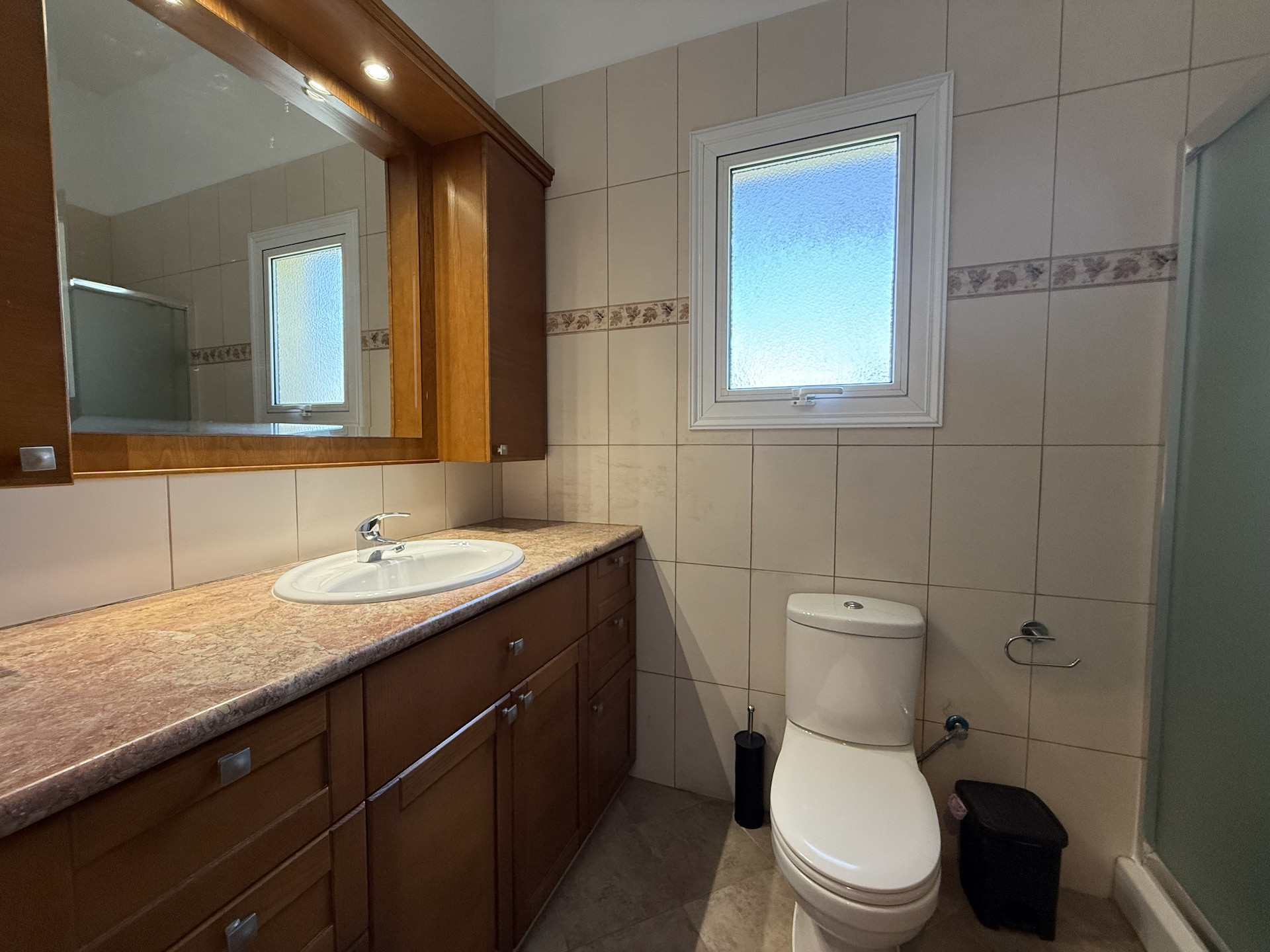 Mieszkanie 4 pokoi 300 m² w Jermasoja, Cypr