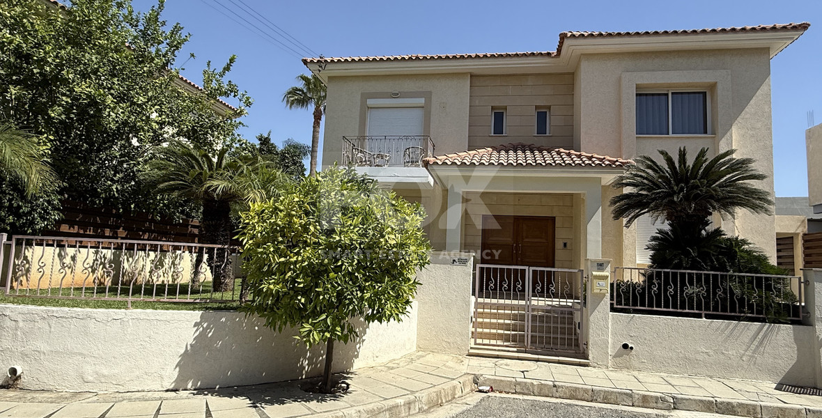 Rent: Unfurnished four bedroom villa in Potamos Germasogeias walking distance to the sea