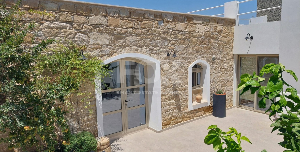 FOR RENT UNFURNISHED RENOVATED TWO BEDROOM LISTED BUNGALOW IN GERMASOGIA