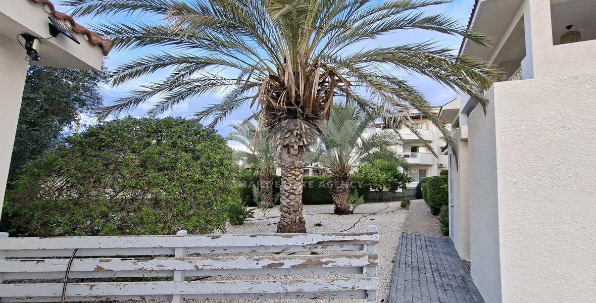 Two bedroom plus office apartment for rent in Kissonerga