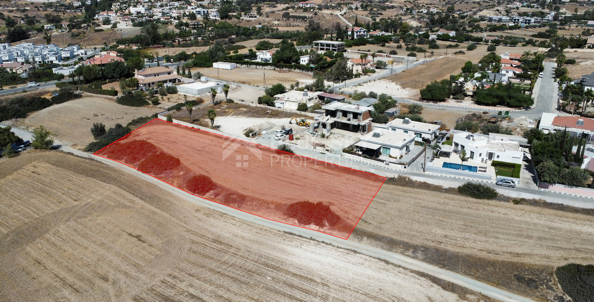 Development Land for Sale in Moni: with Planning License for 5 Houses