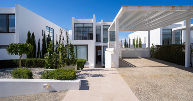 Spacious Five Bedroom Villa in Peaceful Agios Georgios ,Peyia for sale