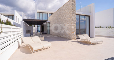 Spacious Five Bedroom Villa in Peaceful Agios Georgios ,Peyia for sale