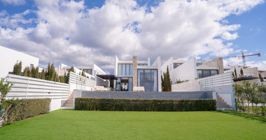 Spacious Five Bedroom Villa in Peaceful Agios Georgios ,Peyia for sale