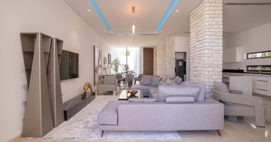 Spacious Five Bedroom Villa in Peaceful Agios Georgios ,Peyia for sale