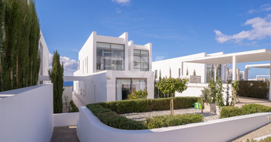 Spacious Five Bedroom Villa in Peaceful Agios Georgios ,Peyia for sale