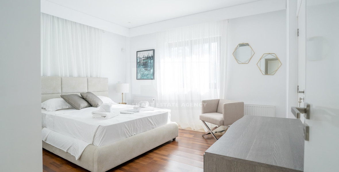 Five Bedroom Panoramic  Villa in Agios Georgios ,Peyia for sale