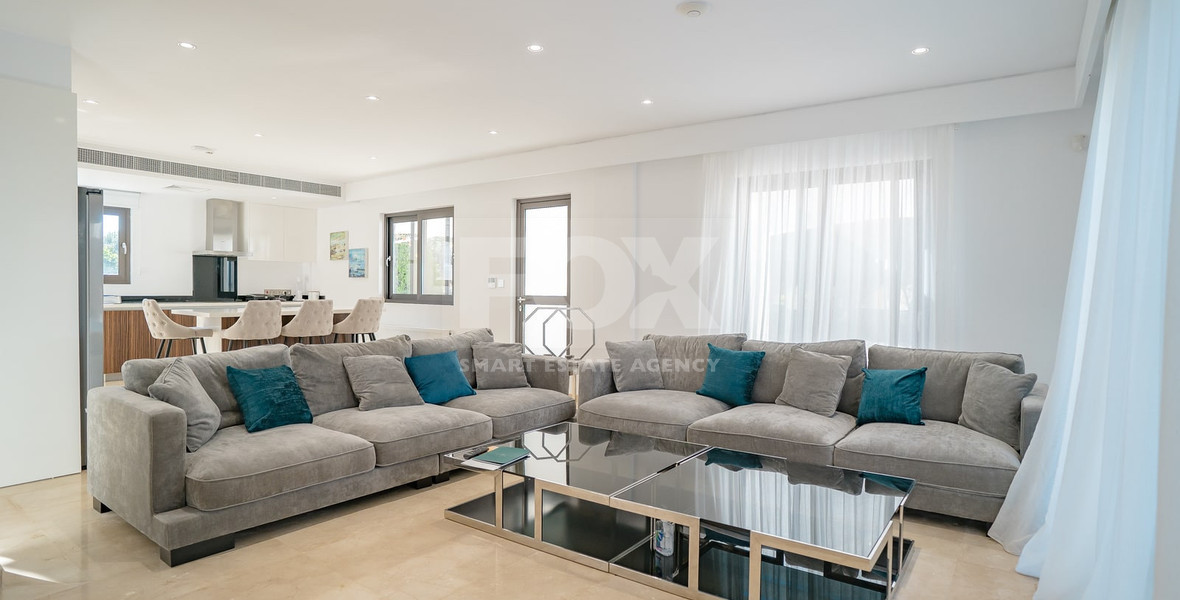 Five Bedroom Panoramic  Villa in Agios Georgios ,Peyia for sale