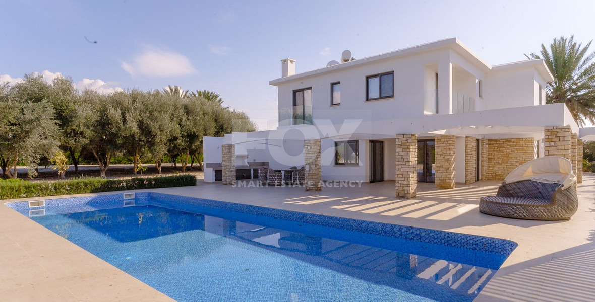 Five Bedroom Panoramic  Villa in Agios Georgios ,Peyia for sale