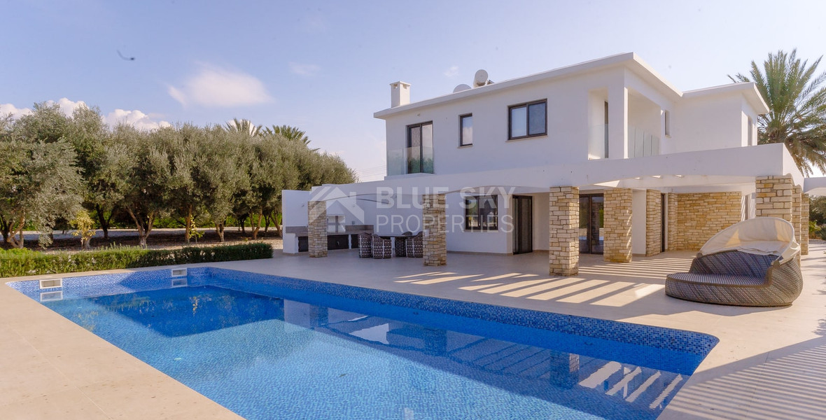 Five Bedroom Panoramic  Villa in Agios Georgios ,Peyia for sale