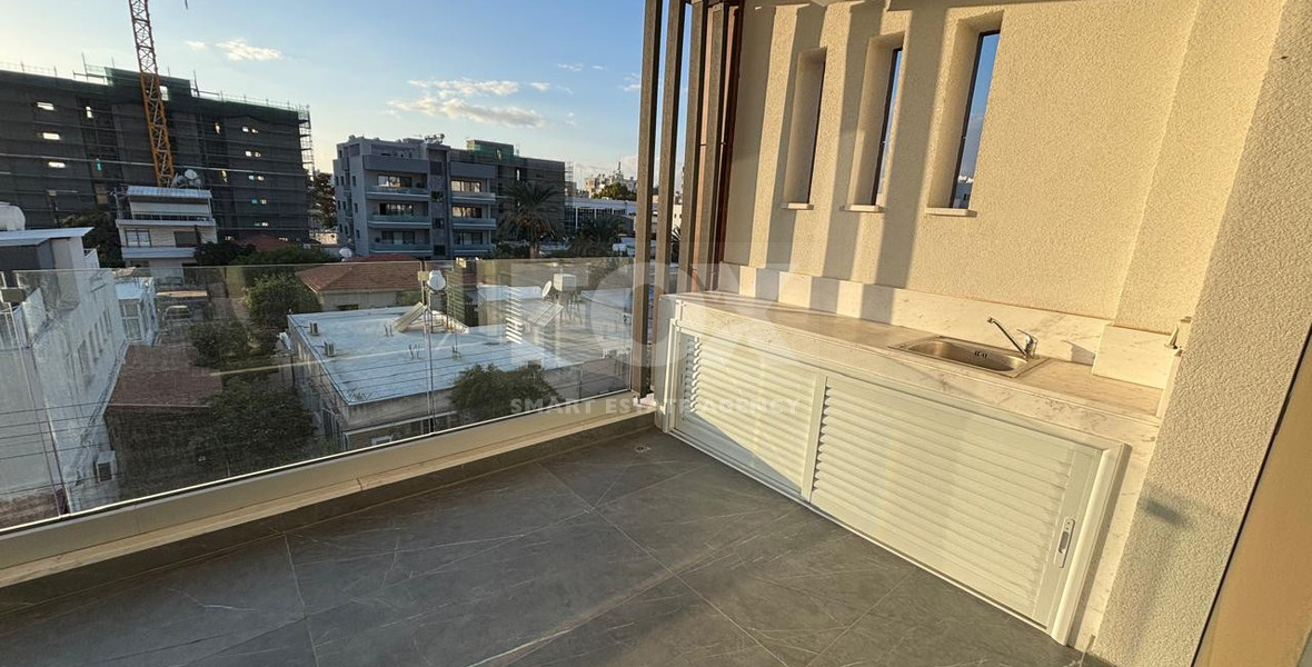 Modern Three-Bedroom Apartment for Rent in Agios Ioannis