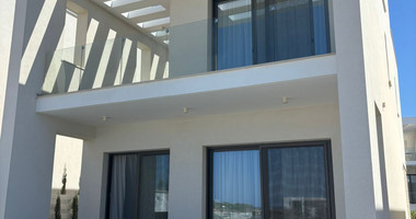 Seaside three bedroom luxury villas in Tombs of the KIngs Area, Paphos