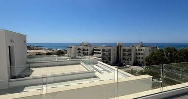 Seaside three bedroom luxury villas in Tombs of the KIngs Area, Paphos