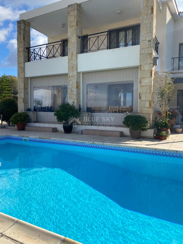 For sale : Three bedroom house in Stroumbi , Paphos