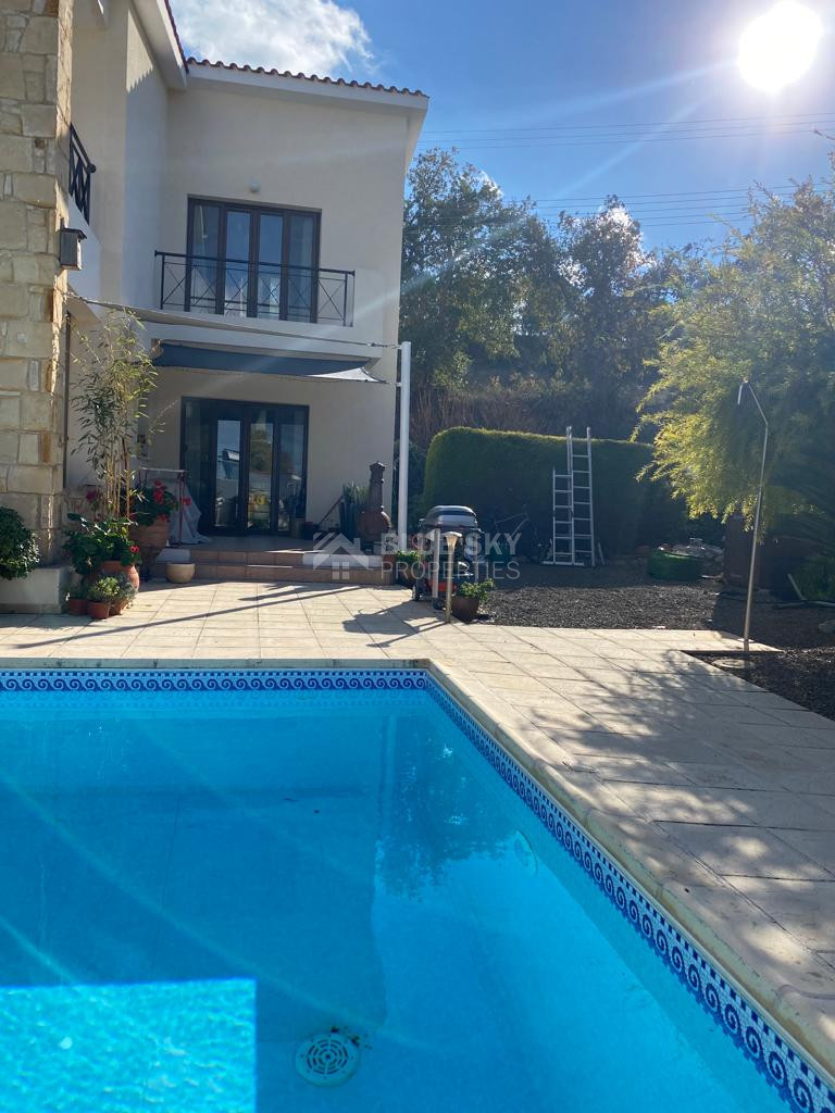 For sale : Three bedroom house in Stroumbi , Paphos