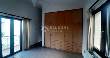 For sale : Three bedroom house in Stroumbi , Paphos
