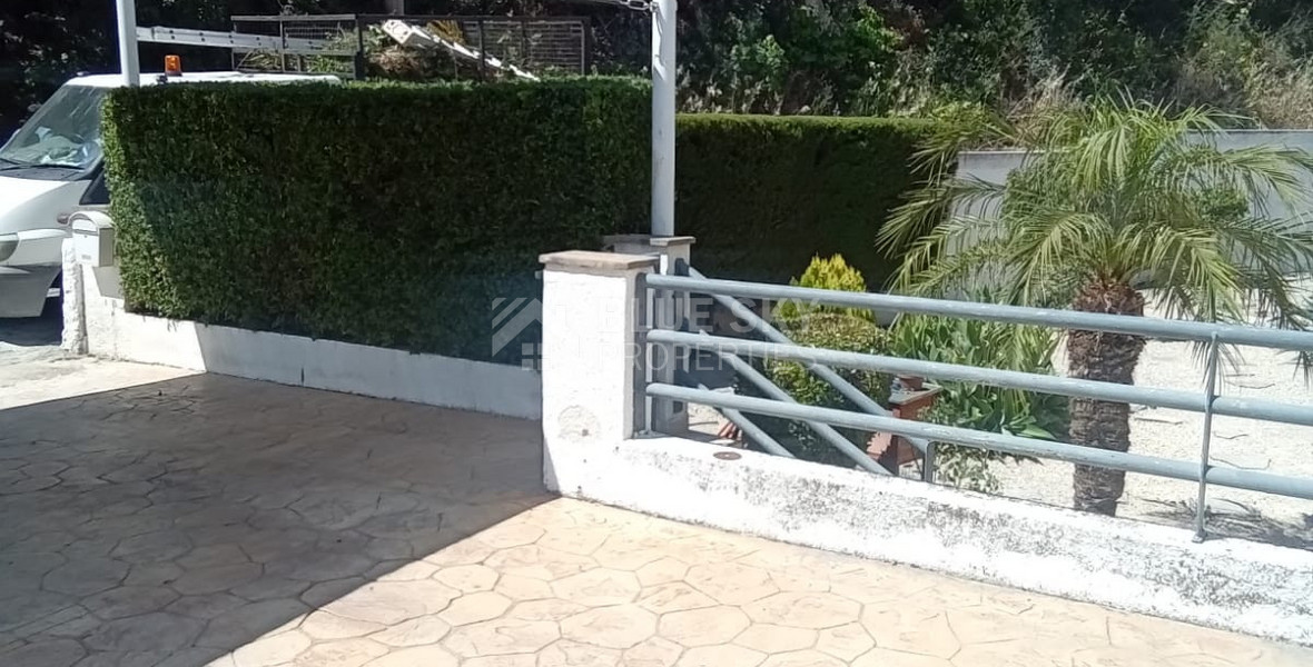 For sale : Three bedroom house in Stroumbi , Paphos