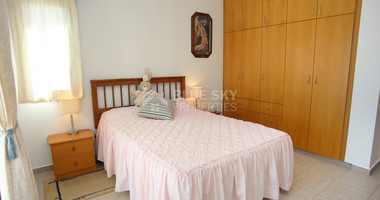 For sale : Three bedroom house in Stroumbi , Paphos