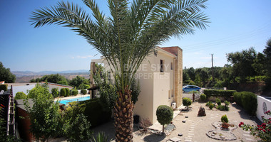 For sale : Three bedroom house in Stroumbi , Paphos