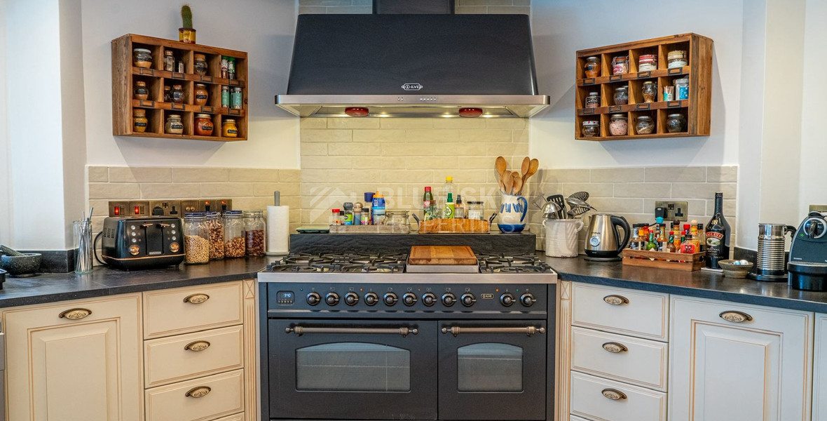 Amazing four bedroom Detached Villa with private swimming pool for sale in Agia Filaxi, Limassol