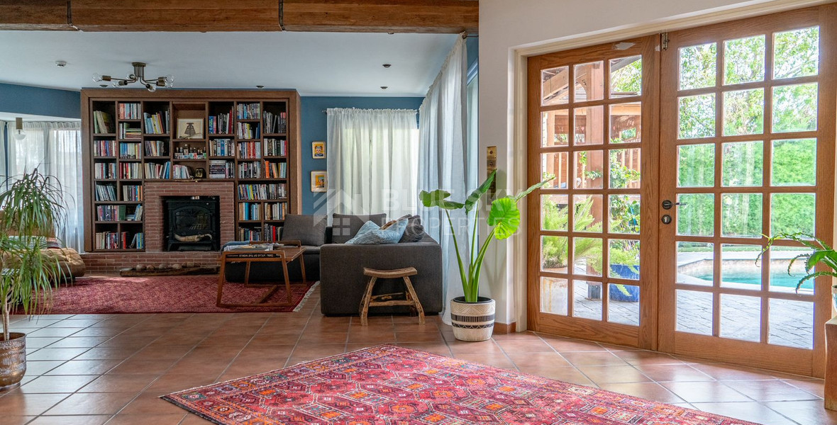 Amazing four bedroom Detached Villa with private swimming pool for sale in Agia Filaxi, Limassol