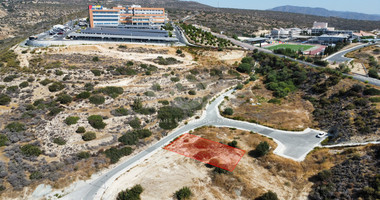 Building Plot for Sale in Agios Athanasios: in a Cul-de-Sac, Near a Park