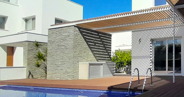 Four bedroom seaside villa in Paphos for sale