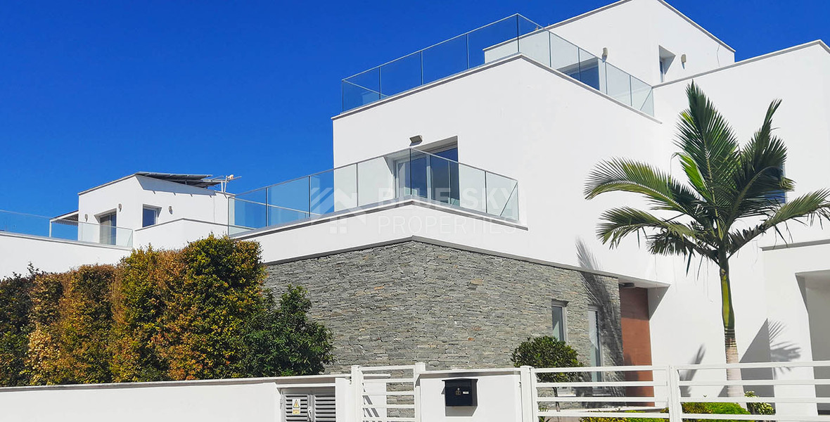Four bedroom seaside villa in Paphos for sale