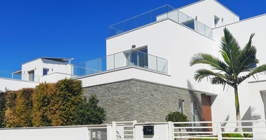 Four bedroom seaside villa in Paphos for sale
