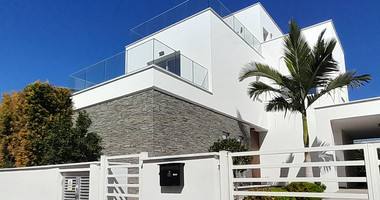 Four bedroom seaside villa in Paphos for sale
