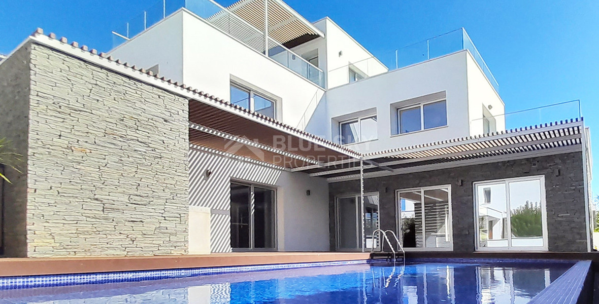 Four bedroom seaside villa in Paphos for sale