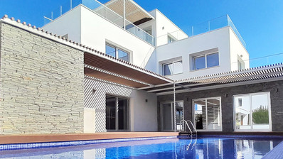 Four bedroom seaside villa in Paphos for sale