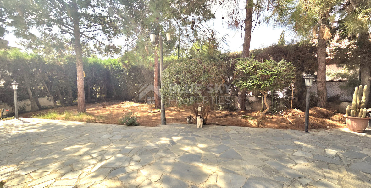 Five plus one bedroom detached house with big garden available for rent in Agios Athanasios Limassol