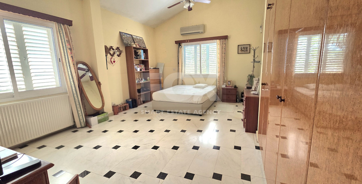 Five plus one bedroom detached house with big garden available for rent in Agios Athanasios Limassol