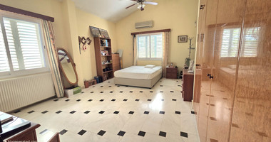 Five plus one bedroom detached house with big garden available for rent in Agios Athanasios Limassol