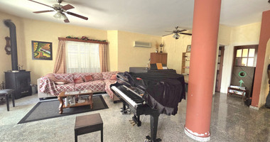 Five plus one bedroom detached house with big garden available for rent in Agios Athanasios Limassol