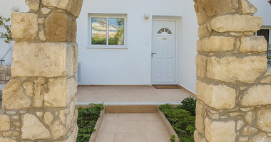 Two  bedroom maisonette in Tombs of the Kings area , Paphos