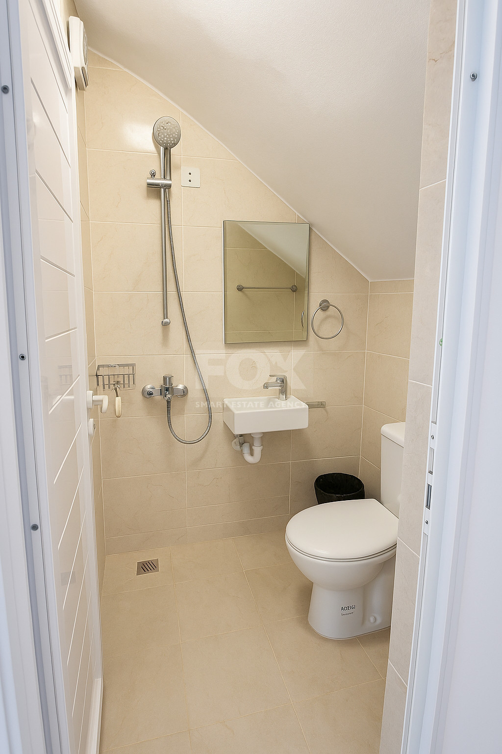 Two  bedroom maisonette in Tombs of the Kings area , Paphos