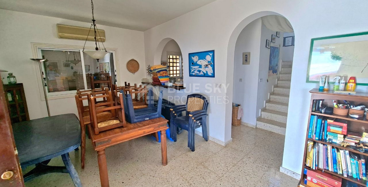 Three-Bedroom Villa for Sale in Kamares Village – Panoramic Views & Private Pool