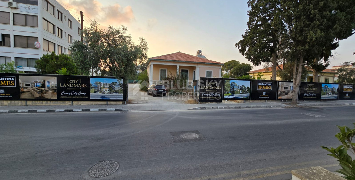 Three bedroom apartment in Paphos Center